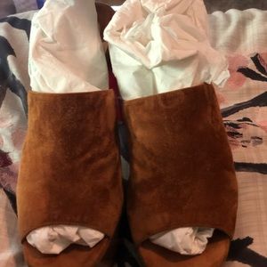 Christian Louboutin Womens Suede Platform Mules